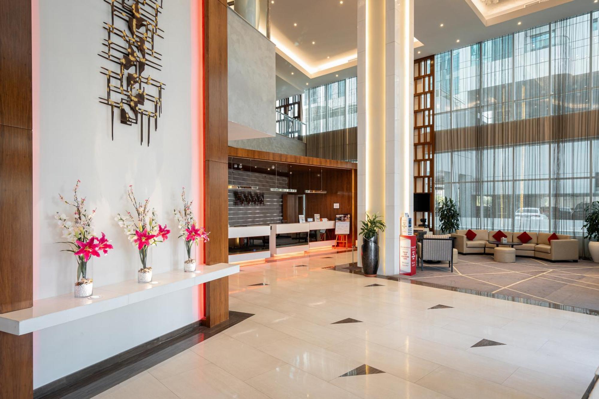 מלון Ramada By Wyndham Dubai Barsha Heights מראה חיצוני תמונה